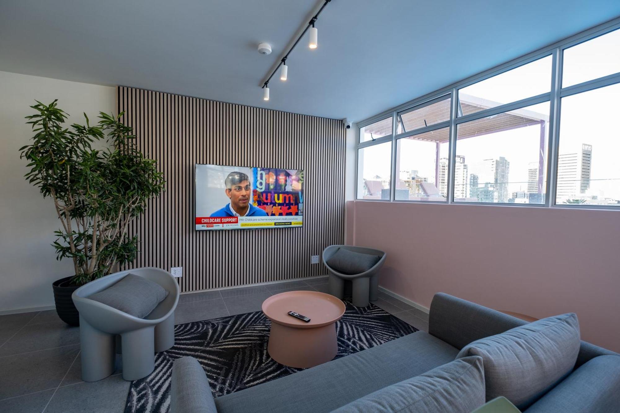 The Rose503: Centre In Dewaterkant Apartment