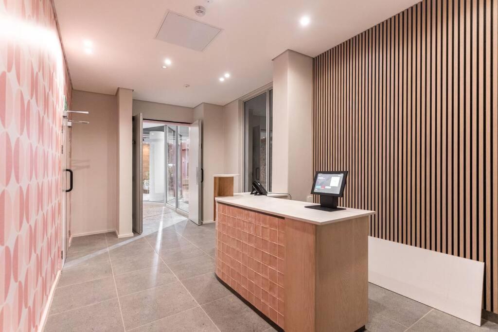 The Rose503: Centre In Dewaterkant Apartment Cape Town