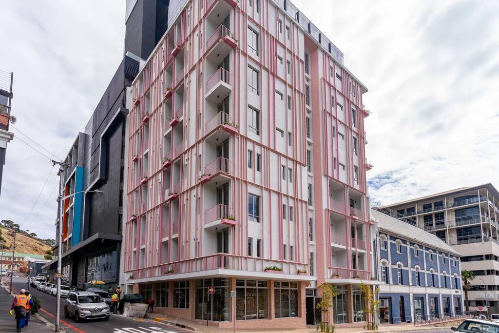The Rose503: Centre In Dewaterkant Cape Town