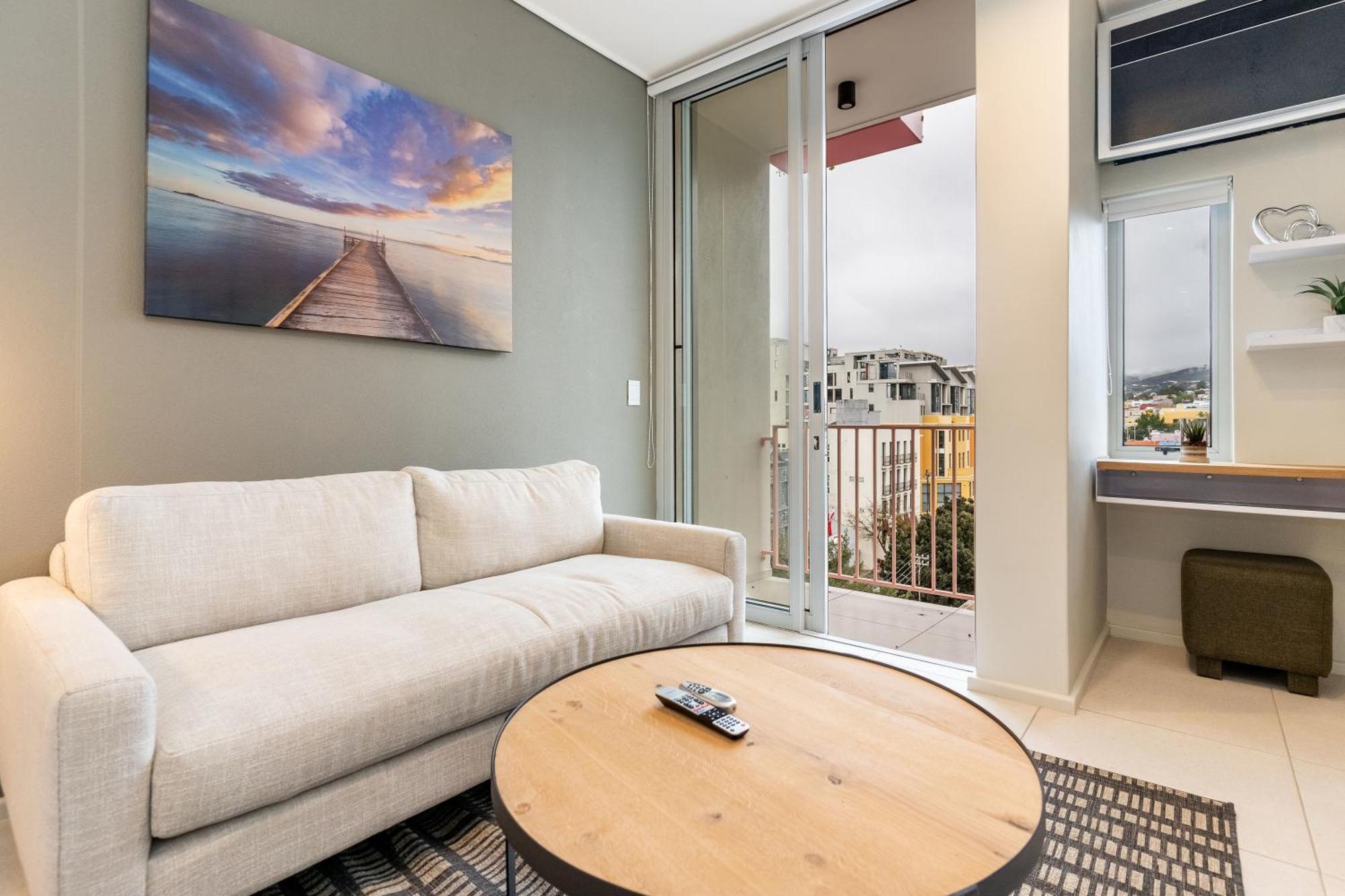 The Rose503: Centre In Dewaterkant Apartment *