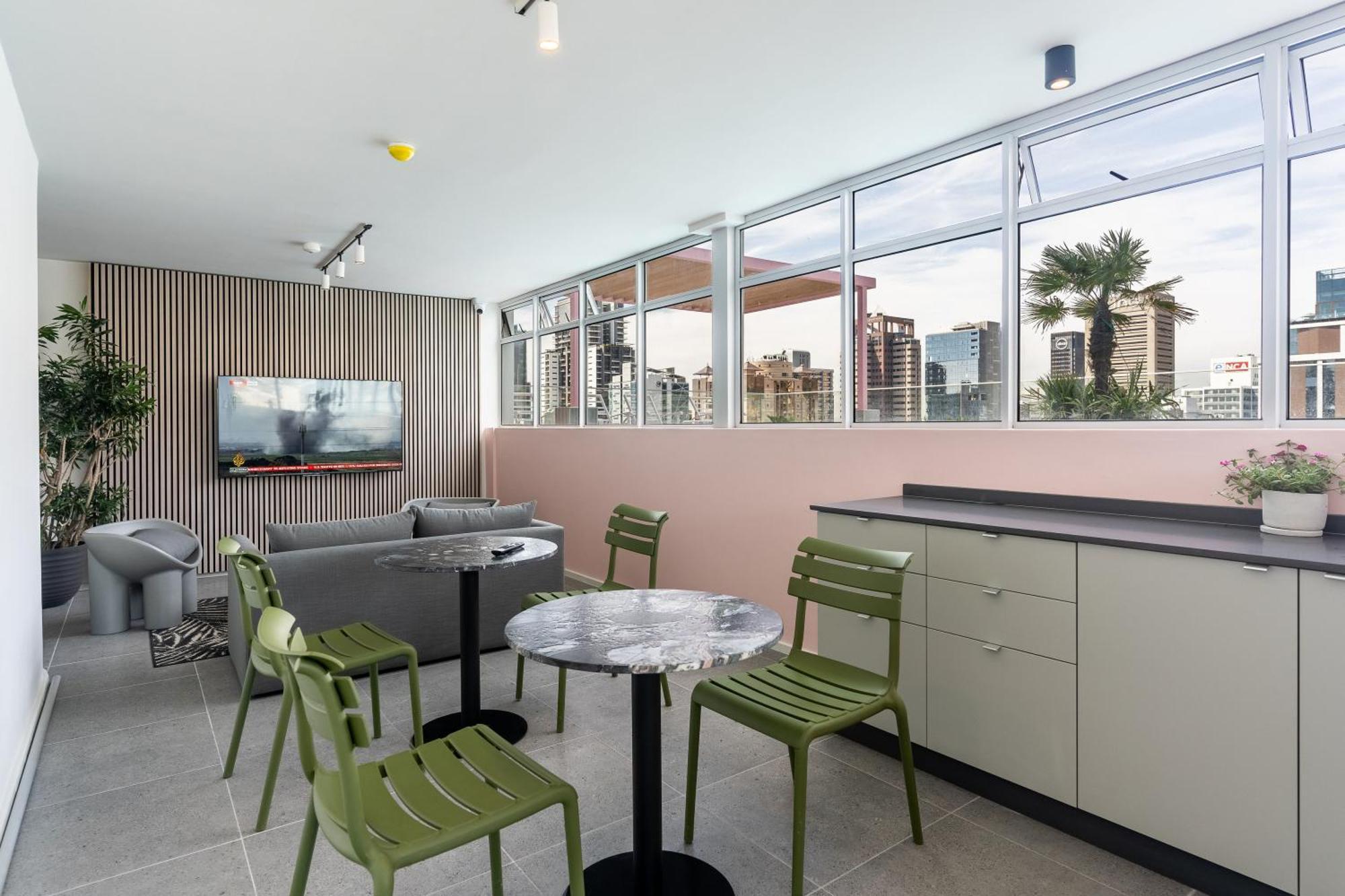 The Rose503: Centre In Dewaterkant Apartment Cape Town